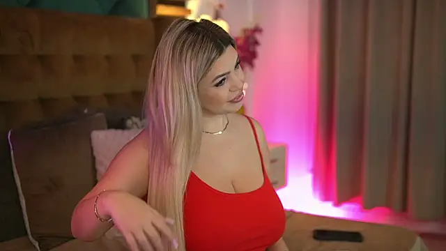 Snapshot of SophieBoobsX chatting on 26, 11, 2025 SophieBoobsX online show from 26, 11, 2025