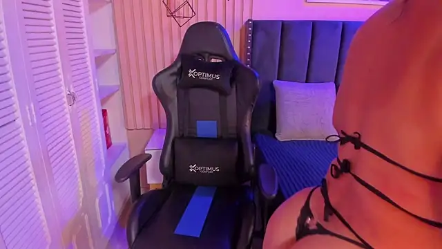 ashlye miller  online show from 10, 1, 2025