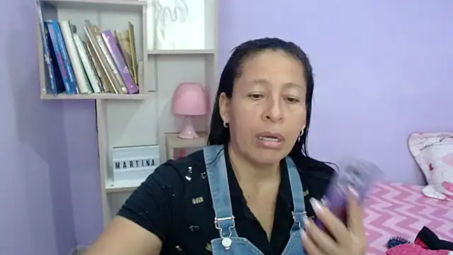 Snapshot of mature_martina chatting on 7, 11, 2025 mature martina online show from 7, 11, 2025
