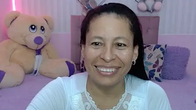 Snapshot of mature_martina chatting on 14, 11, 2025 mature martina online show from 14, 11, 2025