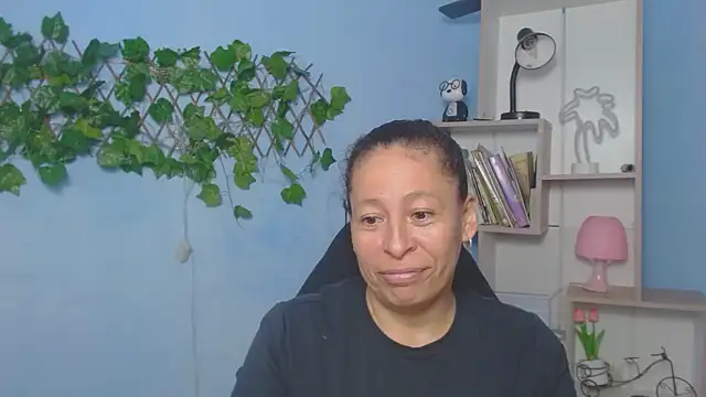 Snapshot of mature_martina chatting on 5, 12, 2025 mature martina online show from 5, 12, 2025