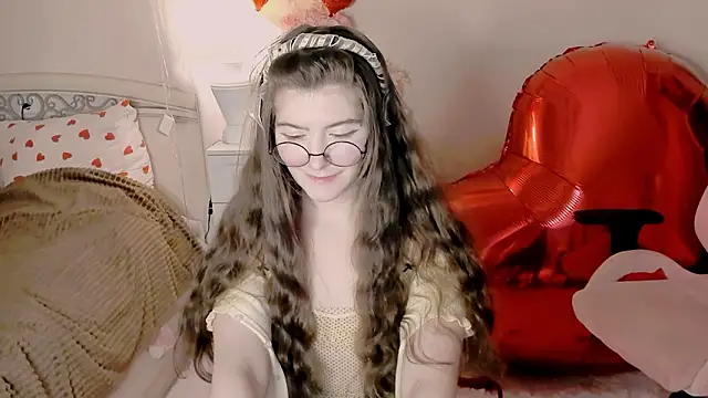 Snapshot of RuthMorse chatting on 19, 2, 2026 RuthMorse online show from 19, 2, 2026