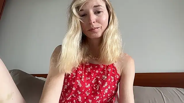 ivankai  online show from 15, 12, 2025