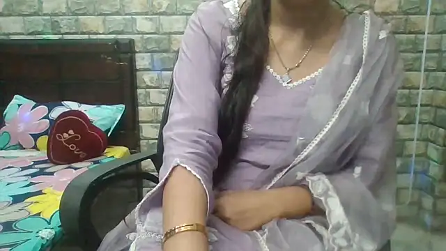 Snapshot of Sexy_iknoor chatting on 5, 11, 2025 Sexy iknoor online show from 5, 11, 2025