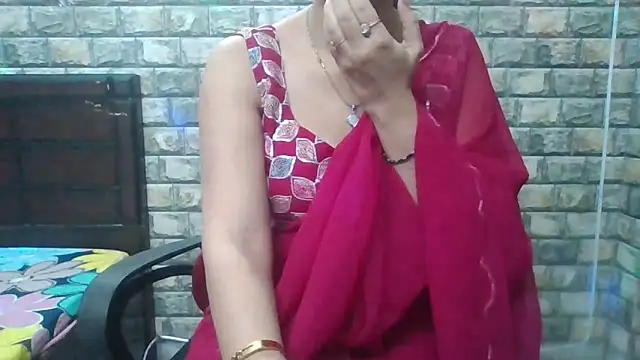 Snapshot of Sexy_iknoor chatting on 10, 11, 2025 Sexy iknoor online show from 10, 11, 2025