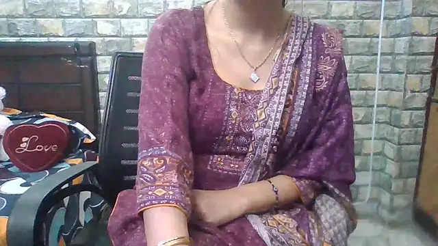 Snapshot of Sexy_iknoor chatting on 13, 11, 2025 Sexy iknoor online show from 13, 11, 2025