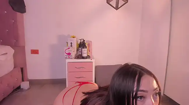 Snapshot of isa_red_hair chatting on 13, 1, 2025 isa red hair online show from 13, 1, 2025