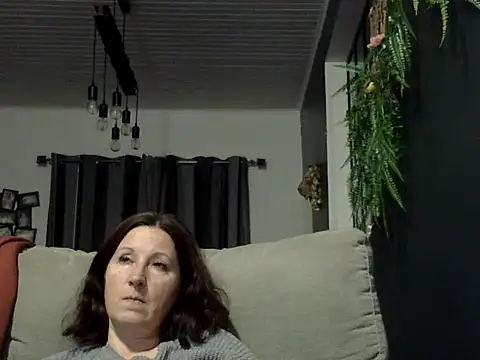 feline27 online show from 28, 11, 2025