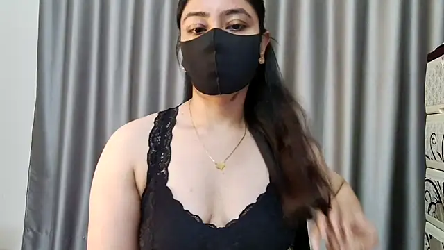 Snapshot of Sima--Roy chatting on 15, 4, 2026 Sima--Roy online show from 15, 4, 2026