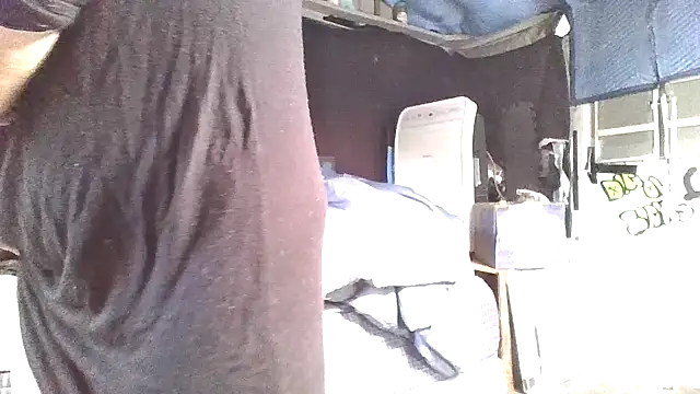 Snapshot of spundarella420 chatting on 18, 12, 2025 spundarella420 online show from 18, 12, 2025