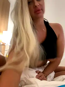 Denisse Perry online show from 25, 11, 2025