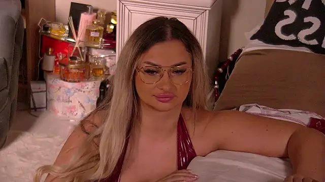 Denisse Perry online show from 12, 4, 2026