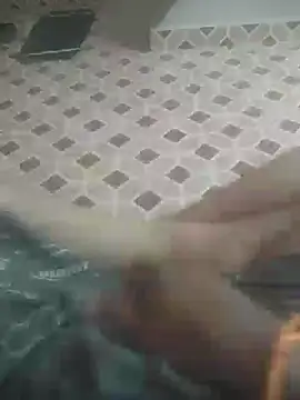 Snapshot of deshifuckers chatting on 25, 1, 2025 deshifuckers online show from 25, 1, 2025