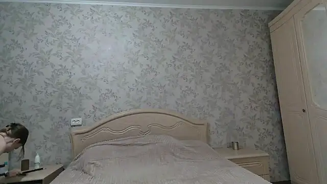 Alexandra Meow online show from 6, 11, 2025