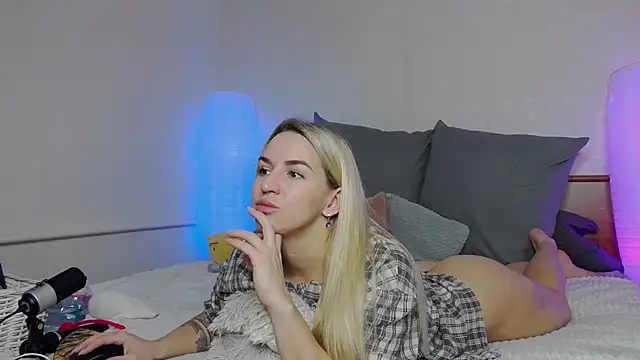 SofiJames online show from 1, 2, 2025