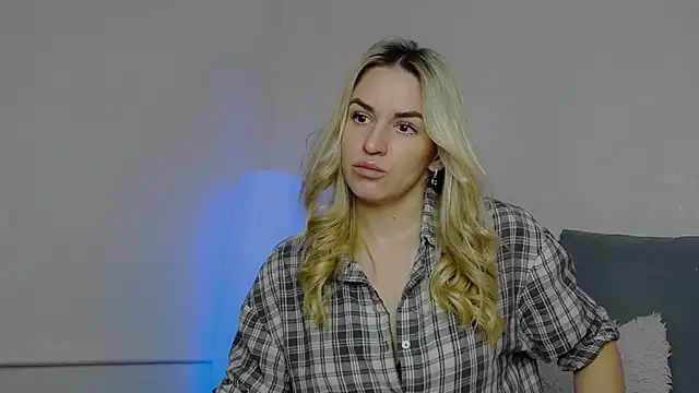 SofiJames online show from 16, 2, 2025