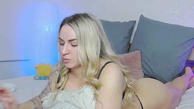 SofiJames online show from 12, 3, 2025