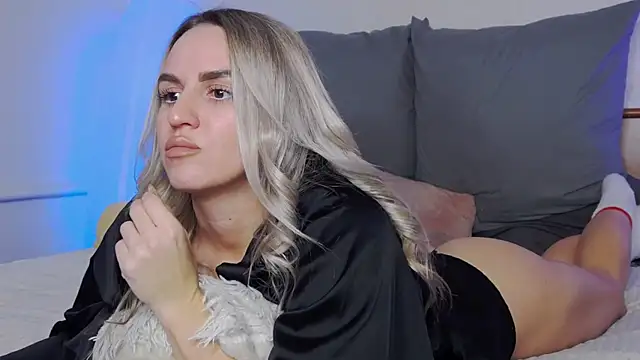 SofiJames online show from 4, 12, 2025