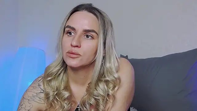 SofiJames online show from 18, 12, 2025