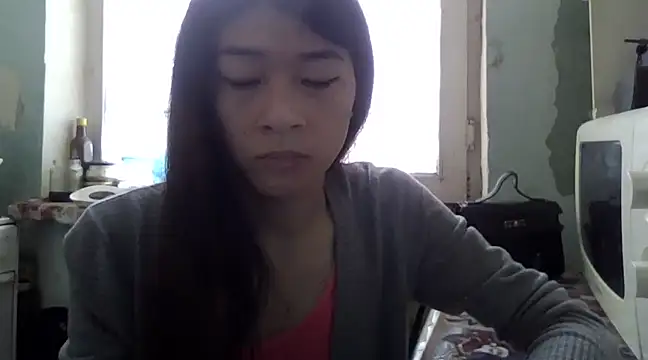 CarlyJoy online show from 6, 3, 2025