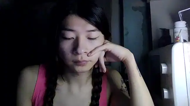 CarlyJoy online show from 11, 3, 2025