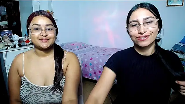 Snapshot of violeta_rous chatting on 9, 2, 2026 violeta rous online show from 9, 2, 2026