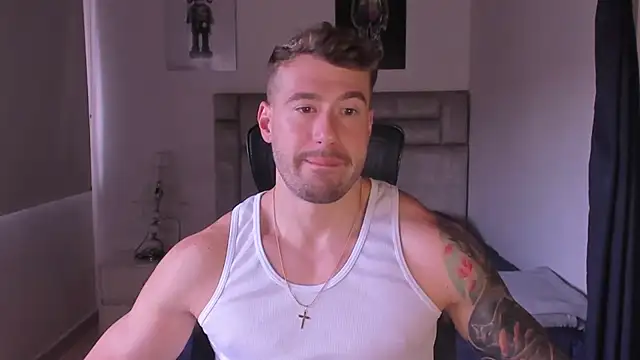 Snapshot of paul_rogerr chatting on 6, 11, 2025 paul rogerr online show from 6, 11, 2025