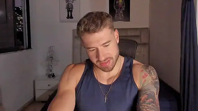 Snapshot of paul_rogerr chatting on 15, 11, 2025 paul rogerr online show from 15, 11, 2025