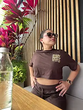 Snapshot of Natha_Fantasy chatting on 5, 4, 2026 Natha Fantasy online show from 5, 4, 2026