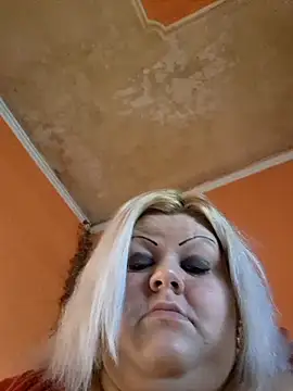 ducicsajsziii online show from 2, 11, 2025