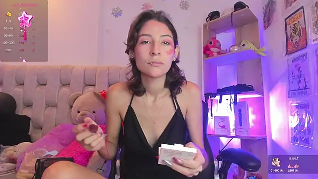 Gorgeous Team online show from 6, 1, 2025