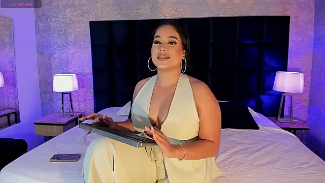 Snapshot of Gaby_Blaze chatting on 8, 3, 2025 Gaby Blaze online show from 8, 3, 2025