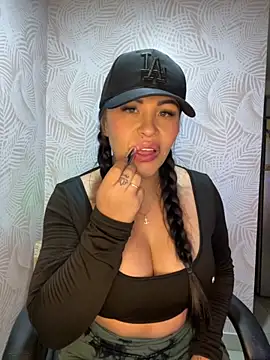 sexyyykloee online show from 21, 10, 2025