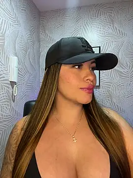 sexyyykloee online show from 16, 2, 2026