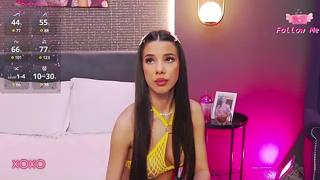 LaraKent online show from 3, 2, 2025