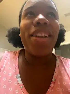 Snapshot of babygirllove8 chatting on 24, 10, 2025 babygirllove8 online show from 24, 10, 2025