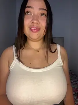 Snapshot of MissPerlaa chatting on 28, 12, 2024 MissPerlaa online show from 28, 12, 2024