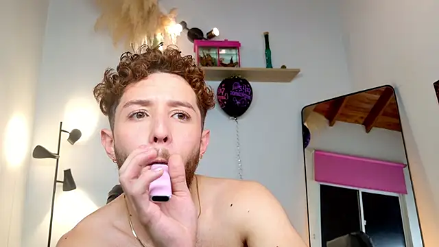 Snapshot of Juan_Castano chatting on 26, 2, 2026 Juan Castano online show from 26, 2, 2026