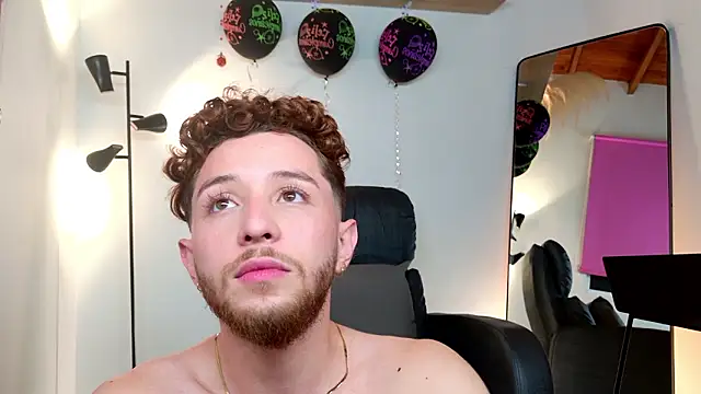 Snapshot of Juan_Castano chatting on 5, 3, 2026 Juan Castano online show from 5, 3, 2026