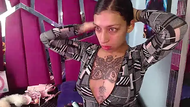 Snapshot of TeennNaugthy18 chatting on 21, 12, 2024 TeennNaugthy18 online show from 21, 12, 2024