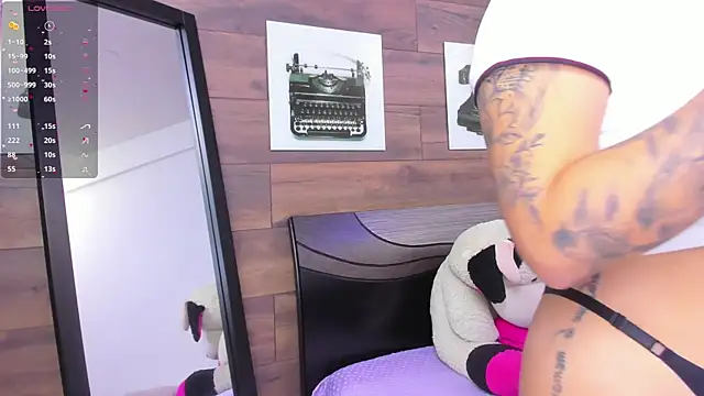 Snapshot of KatyaBlonding chatting on 28, 1, 2025 KatyaBlonding online show from 28, 1, 2025