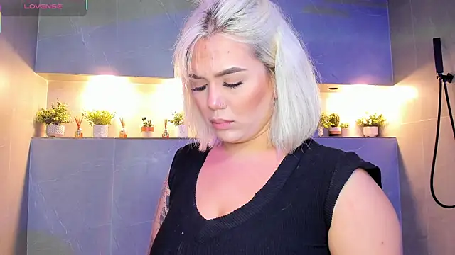 Snapshot of KatyaBlonding chatting on 27, 11, 2025 KatyaBlonding online show from 27, 11, 2025