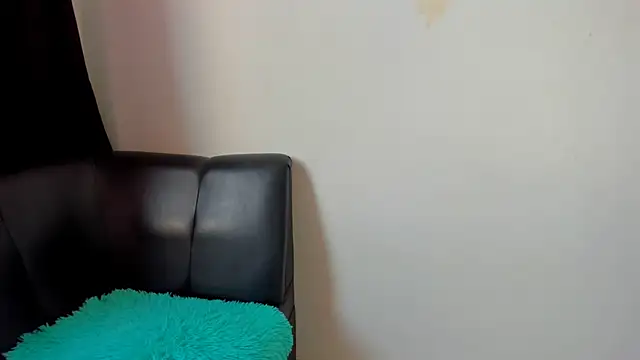 Snapshot of squirttati33 chatting on 17, 12, 2024 squirttati33 online show from 17, 12, 2024