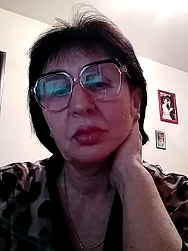 AlbinaXPretty online show from 3, 2, 2025