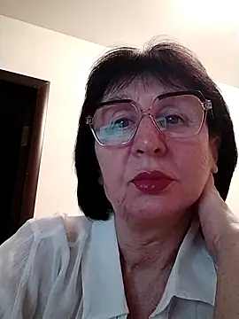 AlbinaXPretty online show from 6, 3, 2025