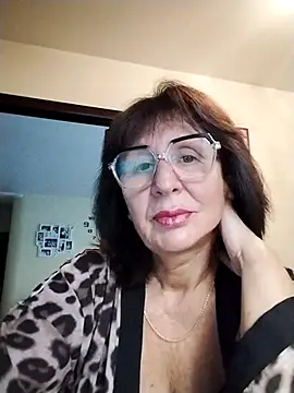 AlbinaXPretty online show from 16, 9, 2025