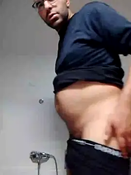 Snapshot of Passivello9 chatting on 28, 11, 2025 Passivello9 online show from 28, 11, 2025