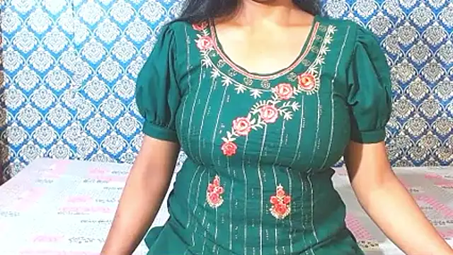 nikitahot3 online show from 9, 4, 2026