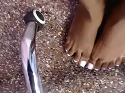 savage laura online show from 5, 3, 2025