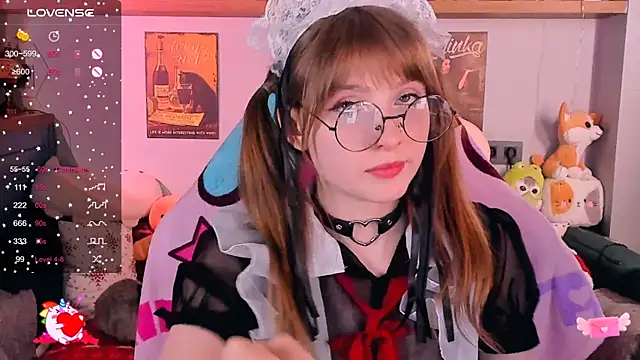 Snapshot of AliceLanley chatting on 15, 12, 2024 AliceLanley online show from 15, 12, 2024